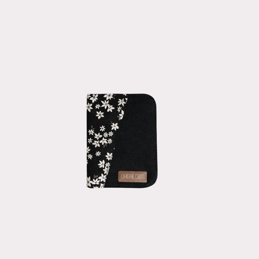 Jetsetter Passport Holder
